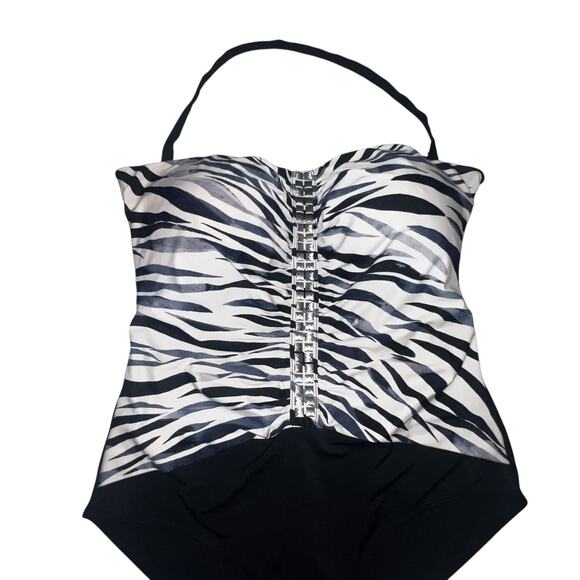 Swimsuits for All 1-Piece Bandeau Swimsuit
Black & Gray Animal Print Jeweled 16 - Picture 7 of 11